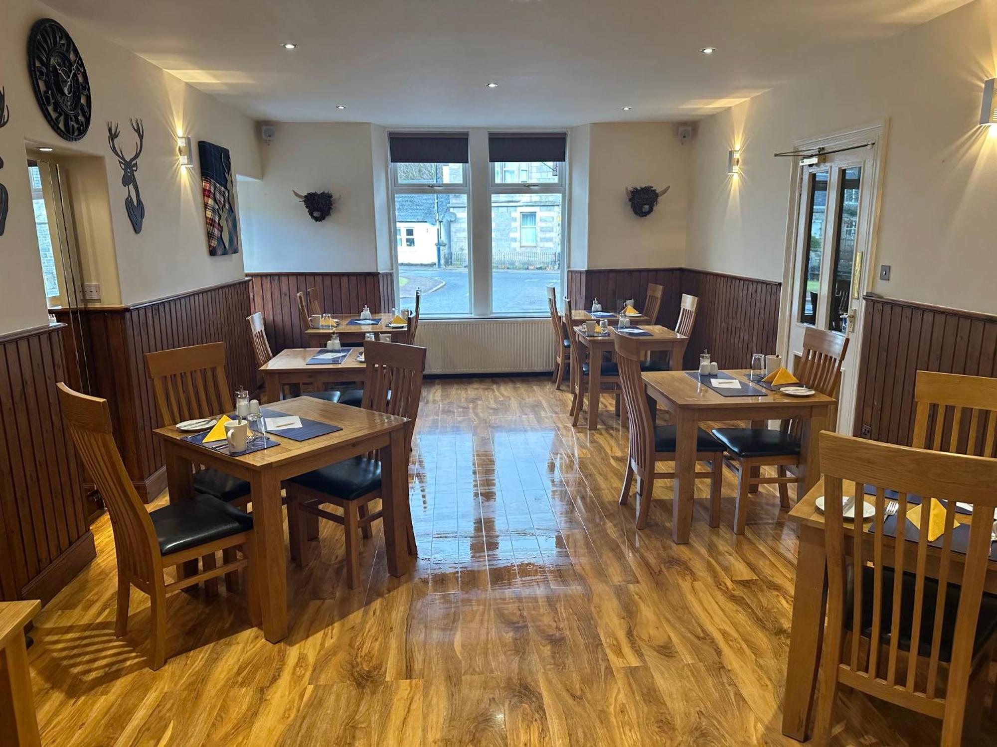 The Glen Hotel Newtonmore Buitenkant foto
